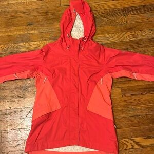 His is a lightweight windbreaker perfect for rainy and windy conditions.